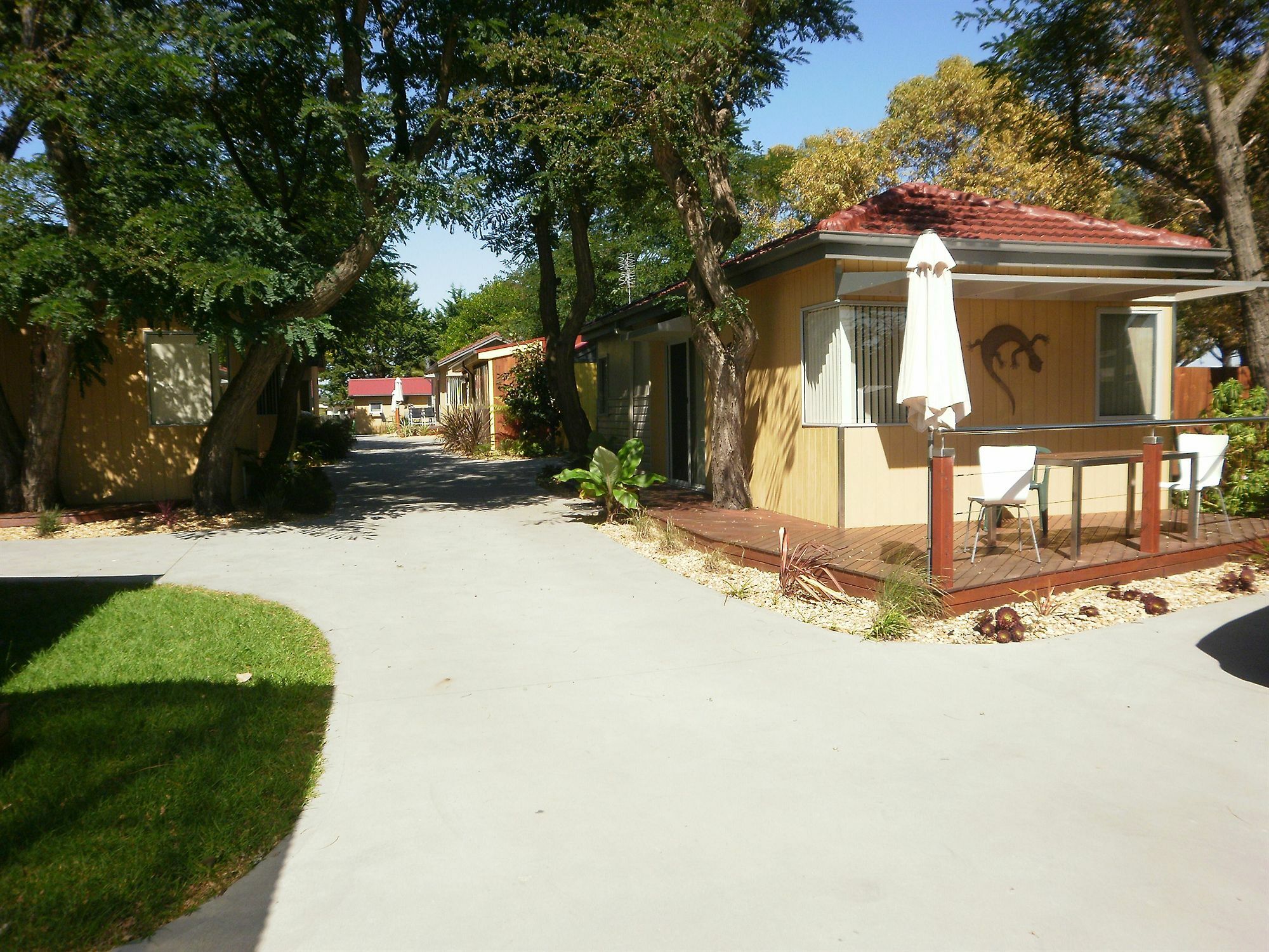 Kickback Cottages Lakes Entrance Exterior photo