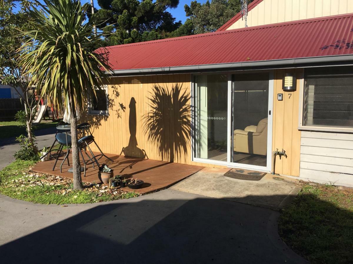 Kickback Cottages Lakes Entrance Exterior photo