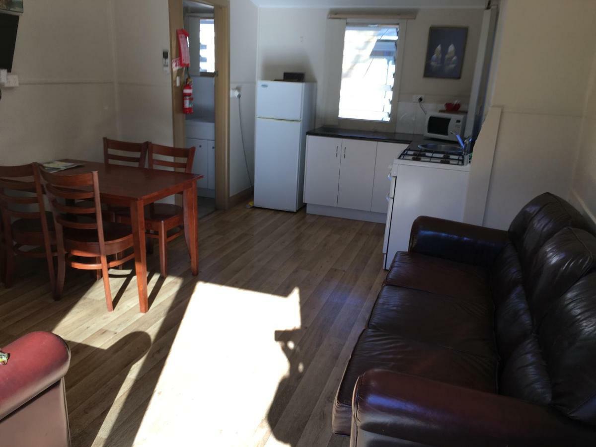 Kickback Cottages Lakes Entrance Exterior photo