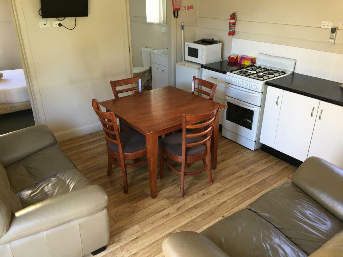 Kickback Cottages Lakes Entrance Exterior photo